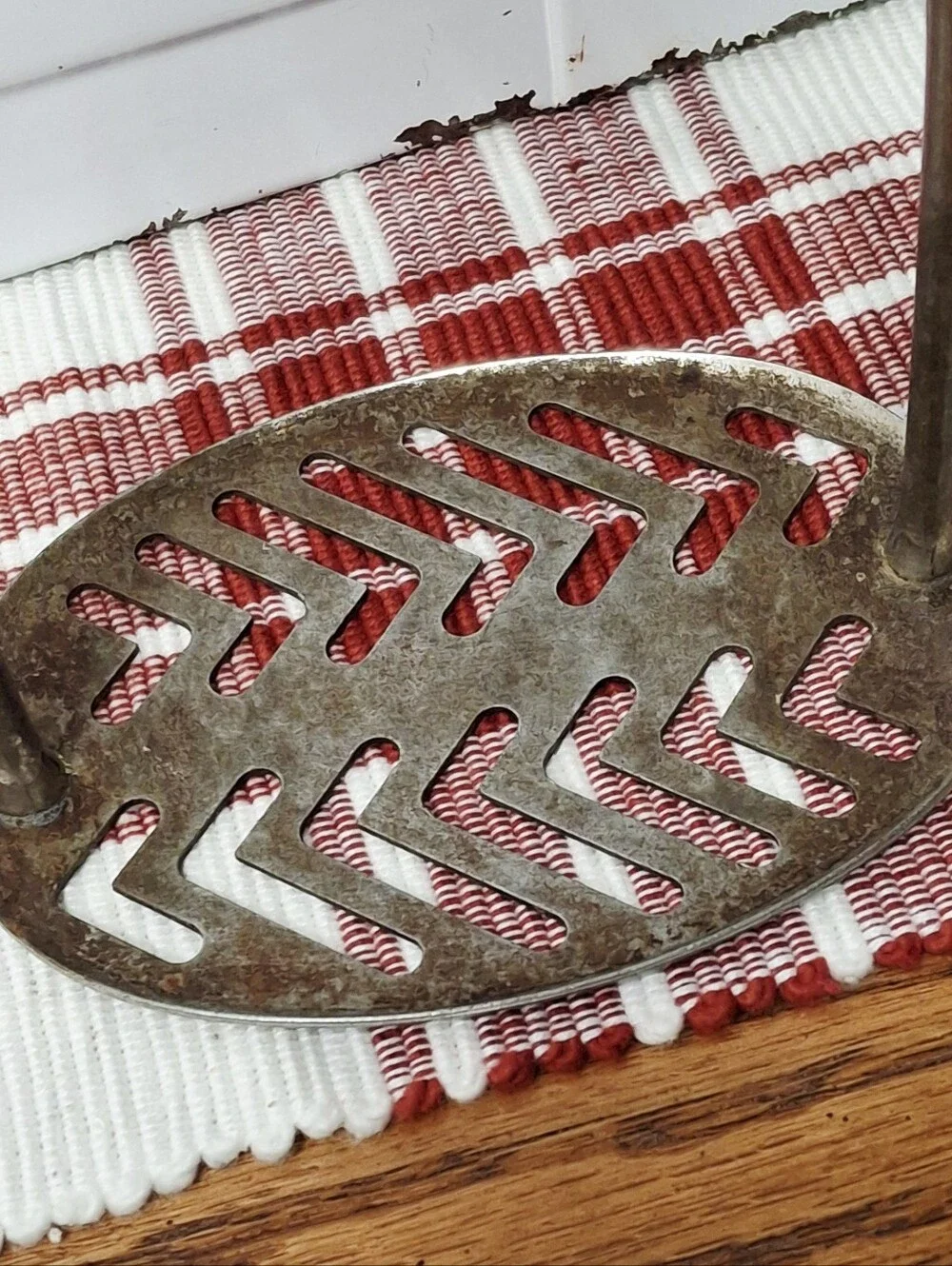 Vintage Red A&J Ekco Potato Masher Oval Chevron Rustic Kitchen Collectible